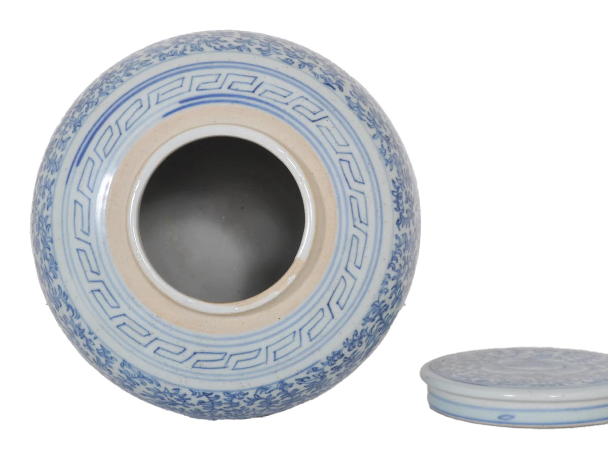 Antique Chinese Qing Dynasty Blue & White Porcelain Ginger Jar, Circa 1850