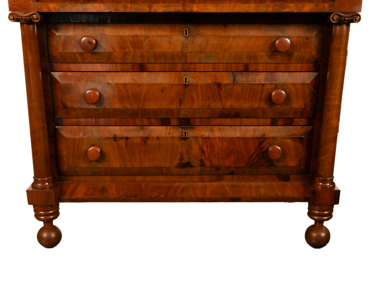 Antique American Classical Mahogany Chest Drawers Dresser Commode New York 1830