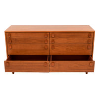 Mid-Century Modern 8 Drawer Teak Dresser Chest by Peter Liley for Meredew, 1969