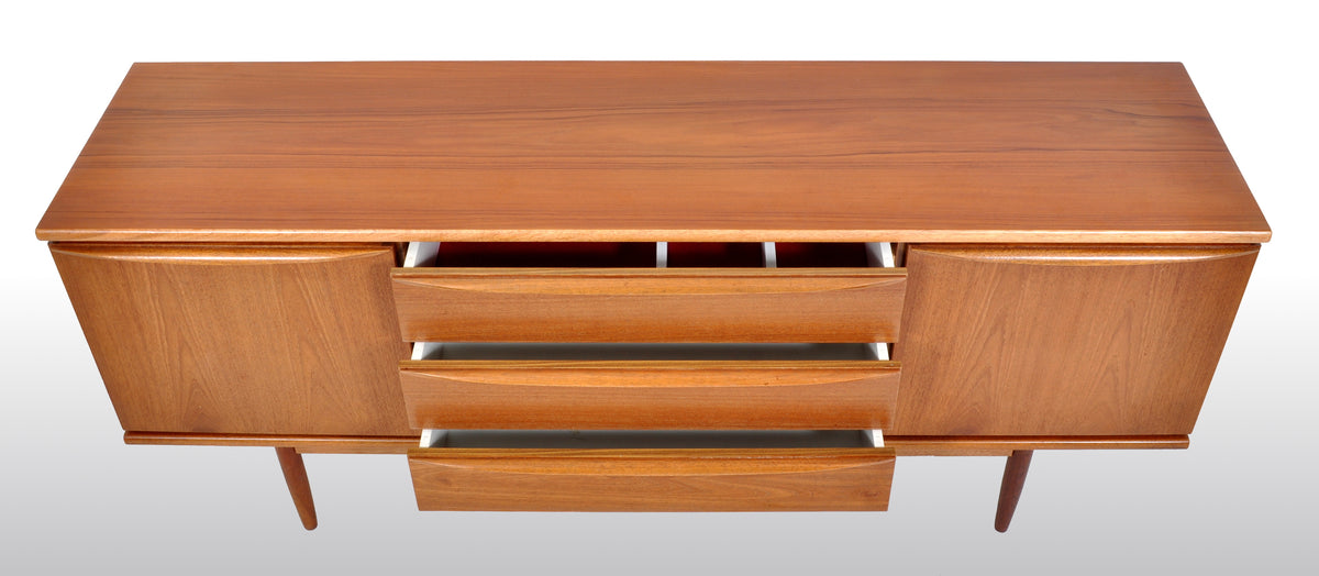 Mid-Century Modern Danish Credenza in Teak, 1960s