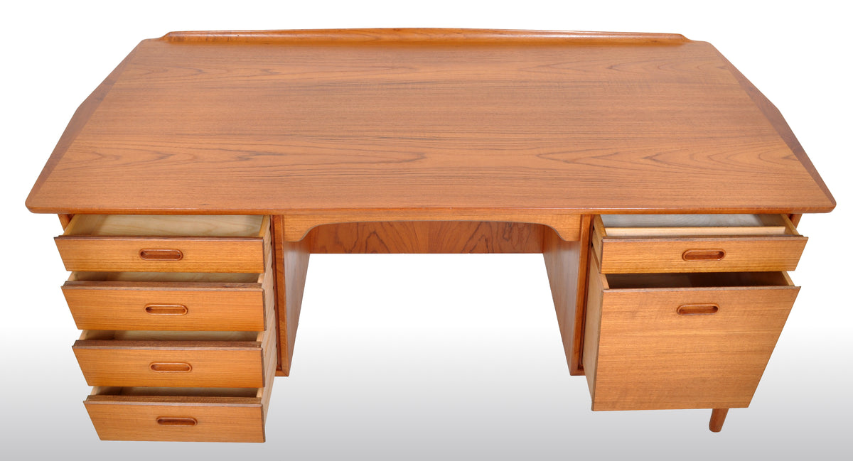 Mid-Century Modern Danish Teak Desk by Svend A. Madsen for Sigurd Hansen Møbelfabrik, 1960s