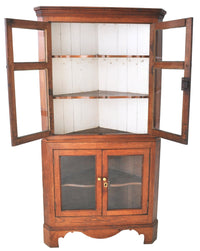 Antique English Oak Corner Cabinet, circa 1810