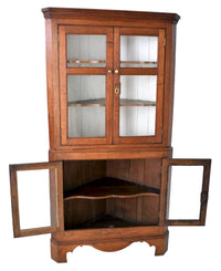 Antique English Oak Corner Cabinet, circa 1810
