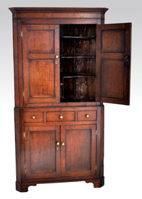 Antique English Georgian Oak Corner Cabinet, Circa 1780