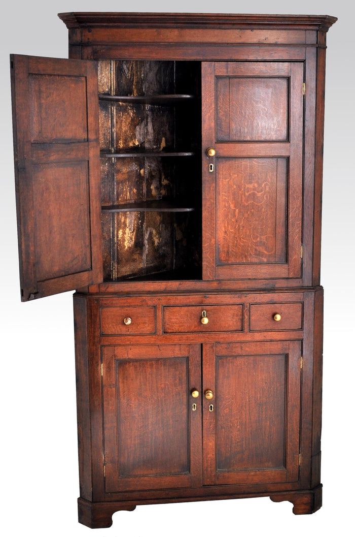 Antique English Georgian Oak Corner Cabinet, Circa 1780