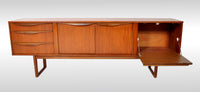Mid-Century Modern Danish Credenza / Sideboard in Teak, 1960s