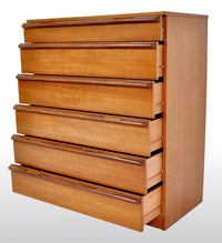 Mid-Century Modern Danish Chest of Drawers / Dresser in Teak, 1960s