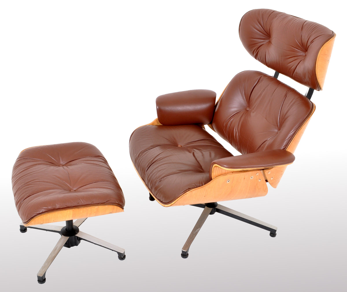 Mid-Century Modern Plycraft Eames 670/71 Lounge Chair / Recliner and Ottoman, 1960s
