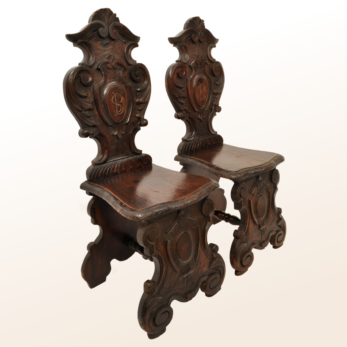 Set of Four Antique 18th Century Italian Carved Walnut Sgabello Hall Side Chairs, circa 1780