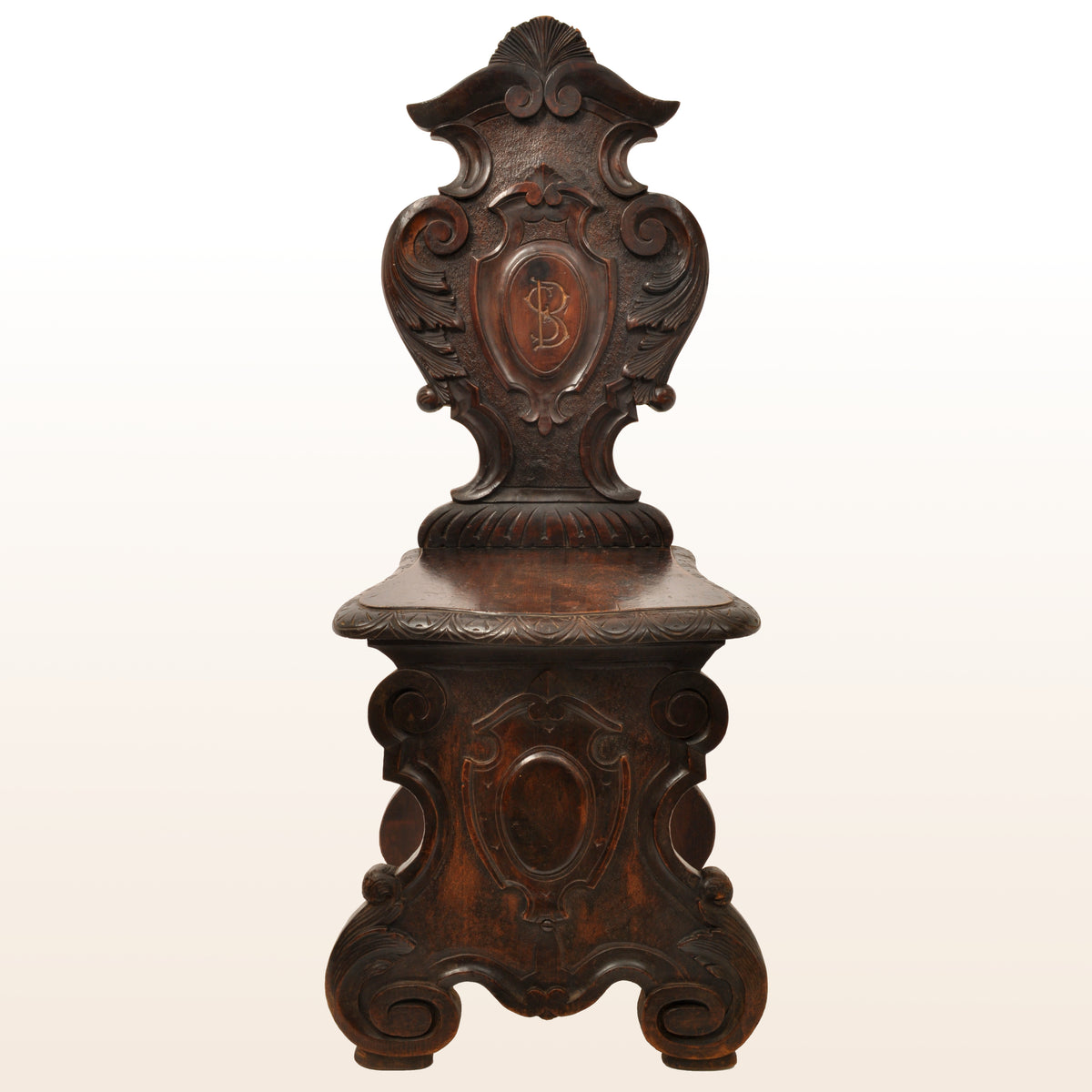 Set of Four Antique 18th Century Italian Carved Walnut Sgabello Hall Side Chairs, circa 1780