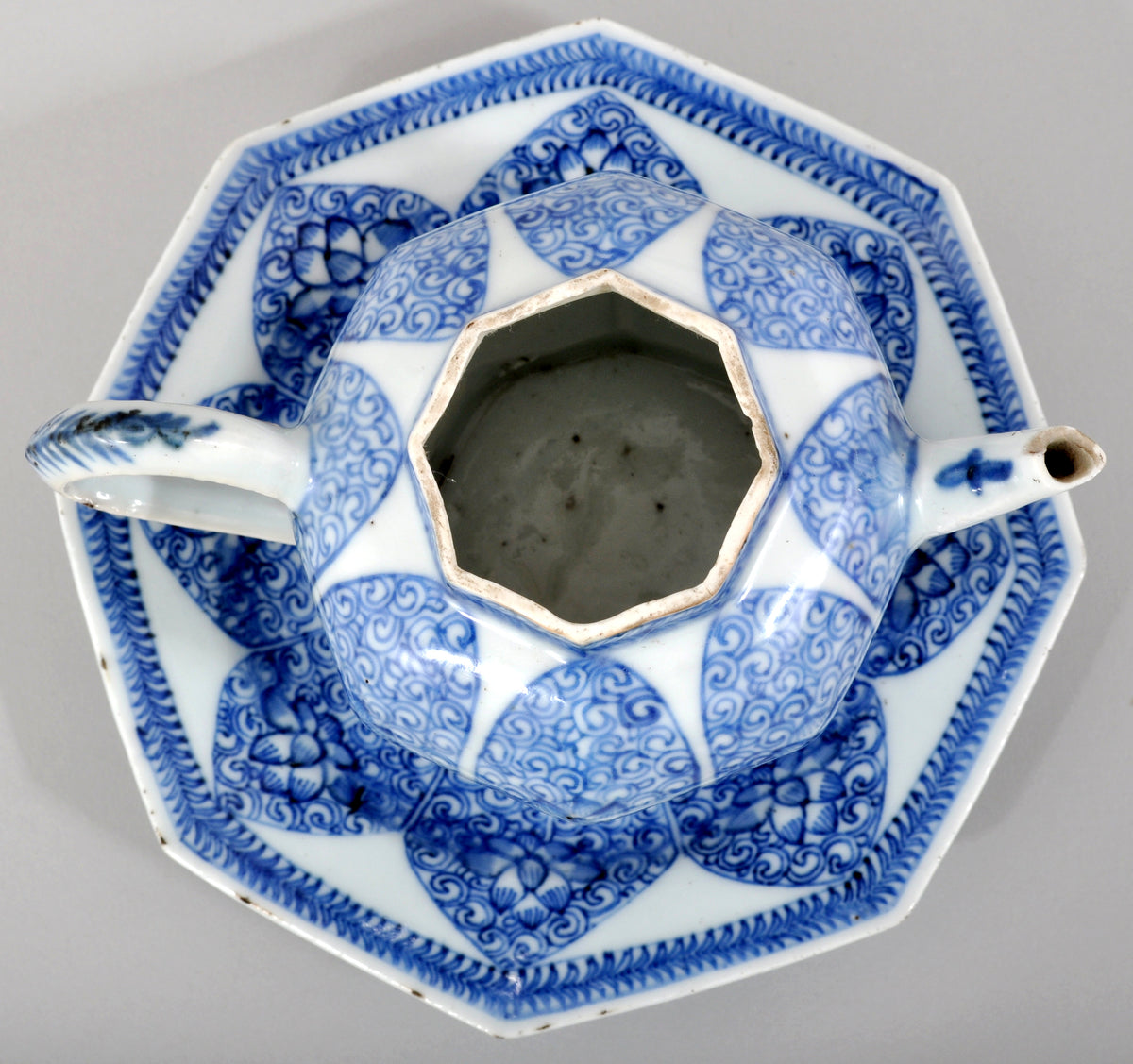 Antique 17th Century Chinese Kangxi Period Blue and White Teapot and Stand in the Islamic Style, circa 1650