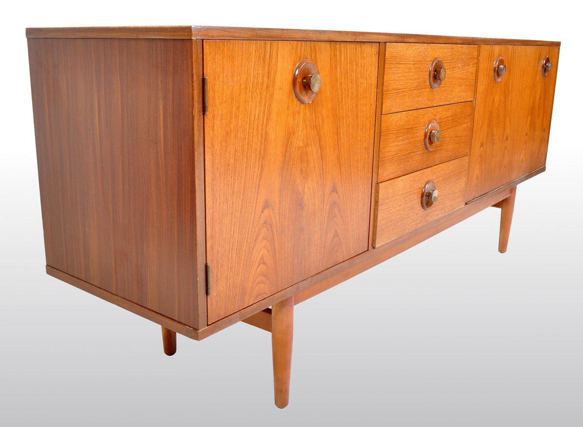Mid-Century Modern Danish Credenza / Sideboard in Teak, 1960s
