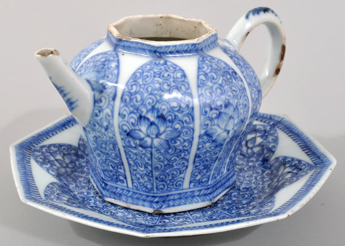 Antique 17th Century Chinese Kangxi Period Blue and White Teapot and Stand in the Islamic Style, circa 1650