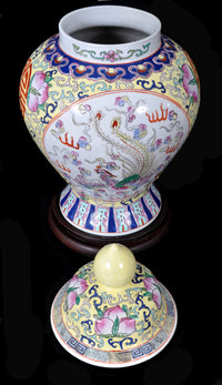 Antique 19th Century Chinese Qing Dynasty Imperial Porcelain Lidded Ginger Jar, circa 1880