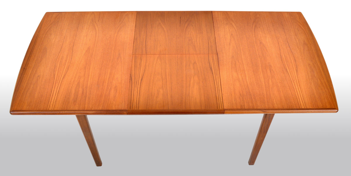 Mid-Century Modern Danish Teak 'Butterfly Leaf' Dining Table, 1960s