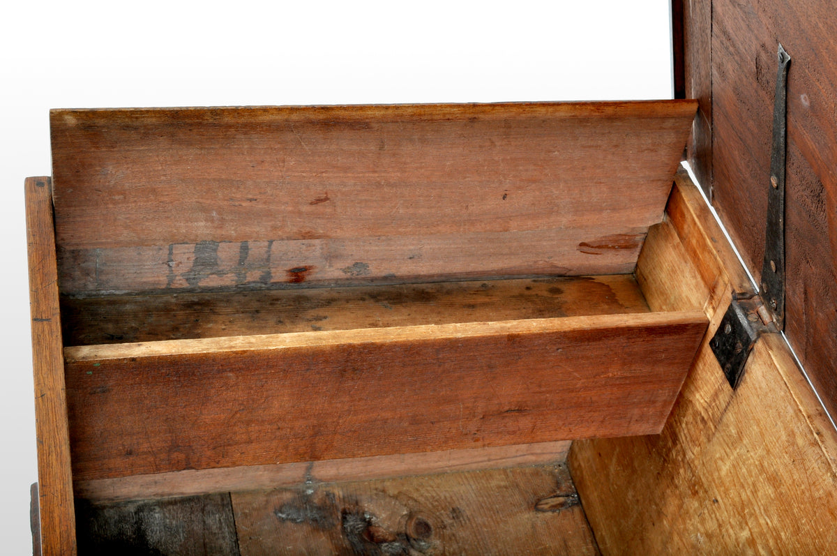 Antique American Federal Period Cherry Chippendale Mule Chest, Pennsylvania 1780
