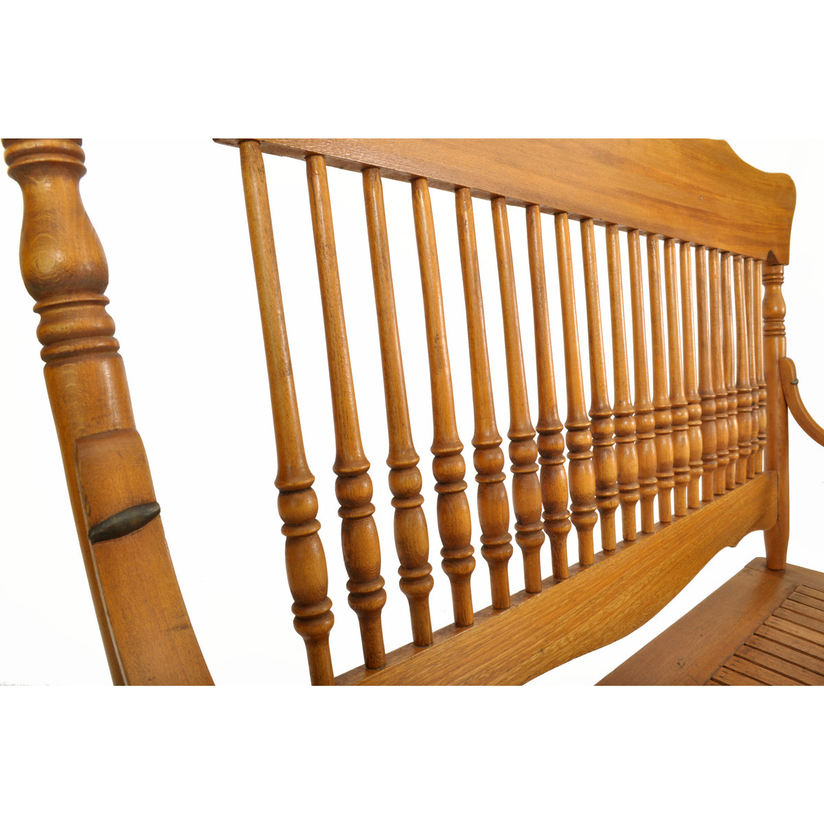 Antique American Windsor Maple Spindle Back Colonial Deacon's Bench / Loveseat, circa 1880