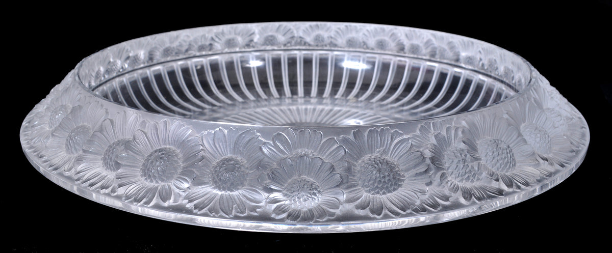 Antique French Art Deco Large Crystal Glass "Marguerites" Bowl by Lalique, 1930s
