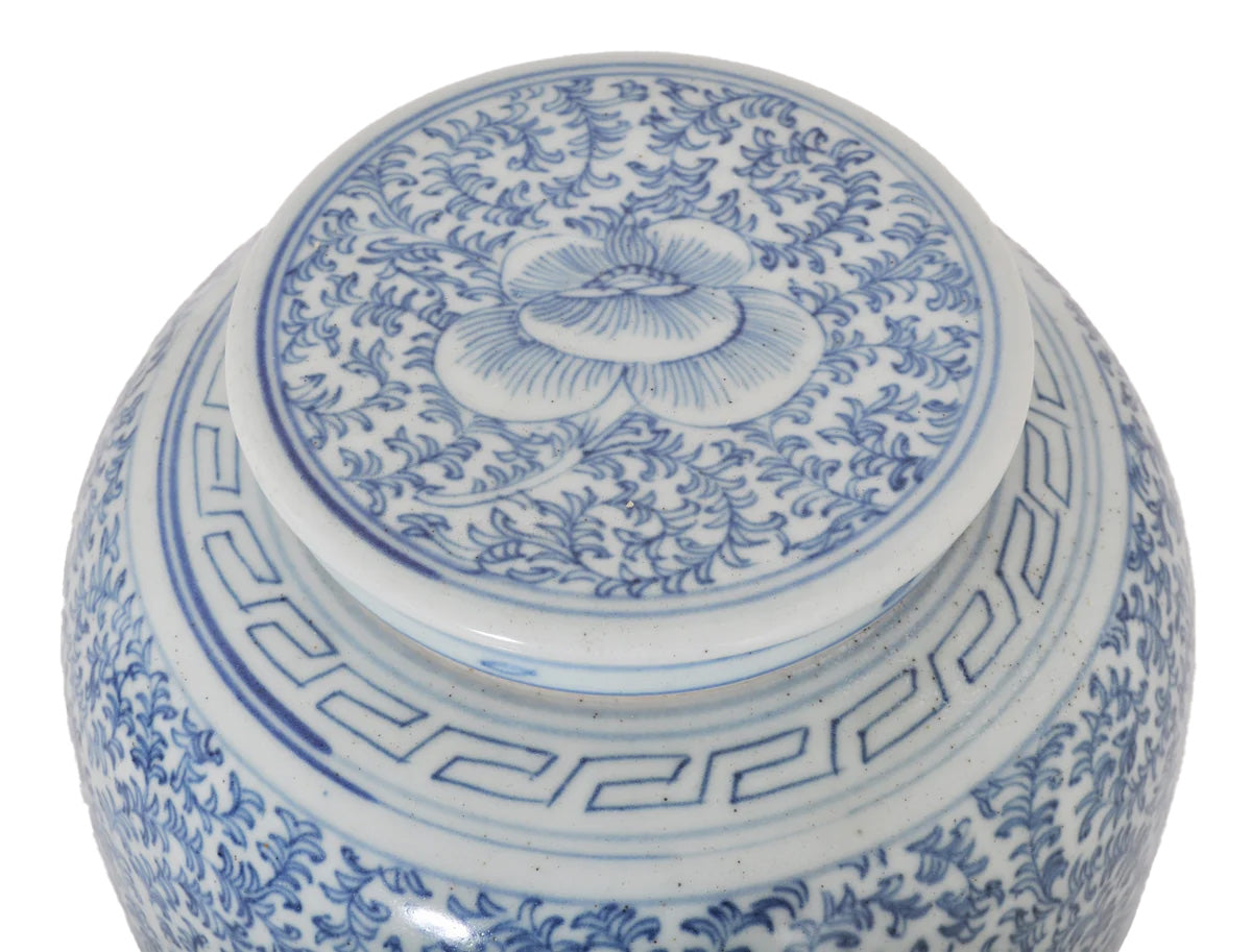 Antique Chinese Qing Dynasty Blue & White Porcelain Ginger Jar