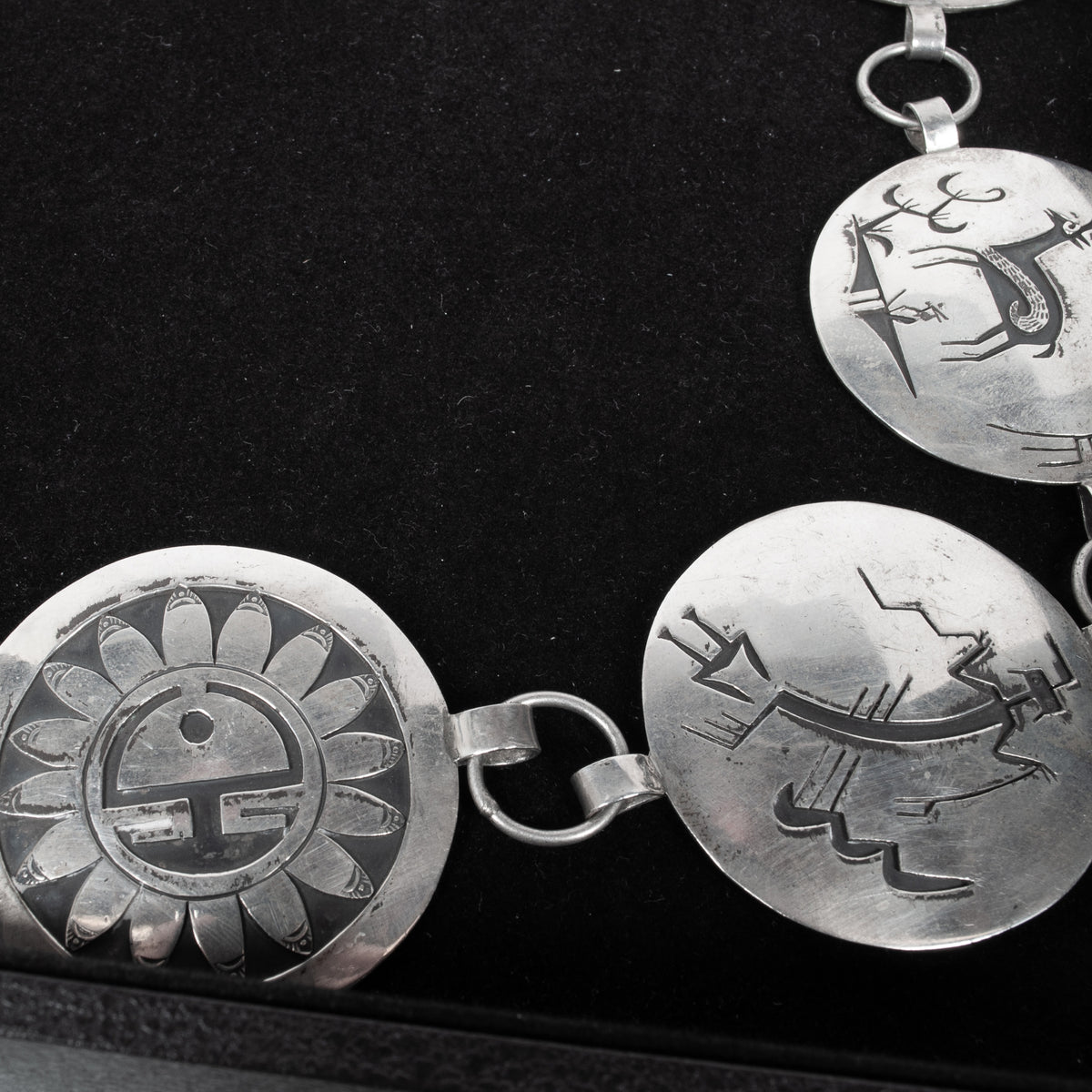 MCM Native American Navajo Silver Engraved Storyteller Concho Belt Willie Yazzie circa 1960