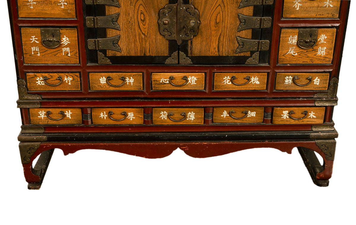 Antique Korean Elm Medicine Apothecary Cabinet Chest 88 Drawers Yakjang 1920