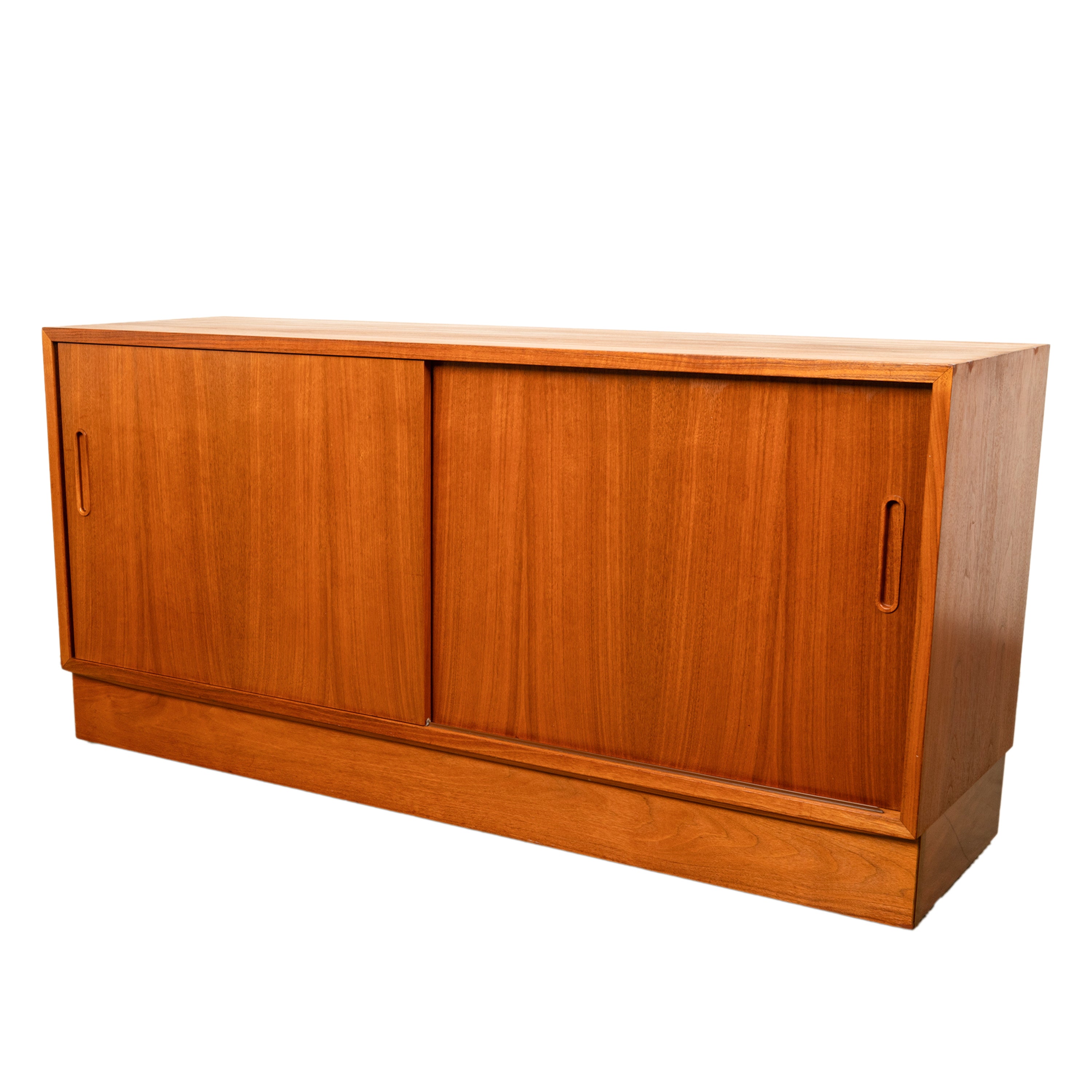 Poul hundevad credenza discount