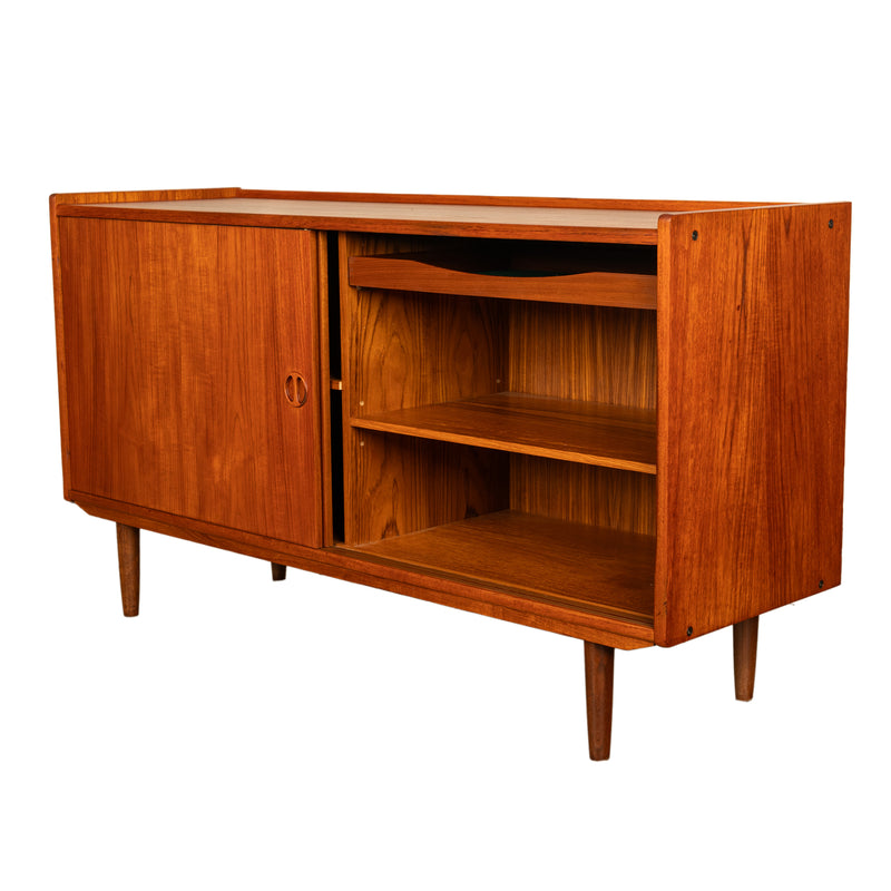 Mid Century Danish Modern 2 Door Teak Credenza Cabinet Jydsk Mobelindustri 1960