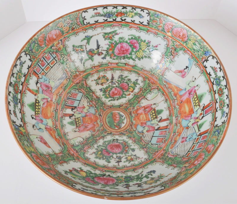Antique Chinese Qing Dynasty Famille Rose/Rose Medallion Porcelain Bowl, Circa 1890