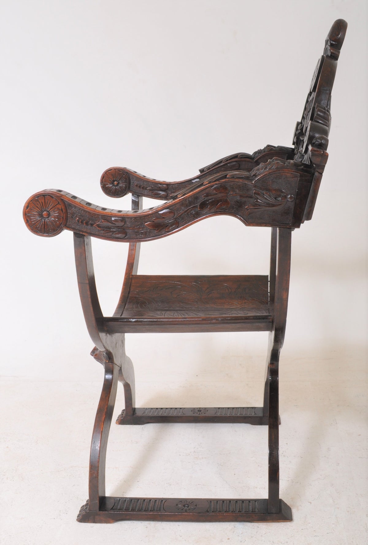 Pair of Antique 19th Century Italian Renaissance Revival Walnut Savanarola Chairs, Circa 1870