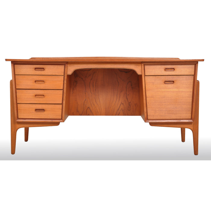 Mid-Century Modern Danish Teak Desk by Svend A. Madsen for Sigurd Hansen Møbelfabrik, 1960s