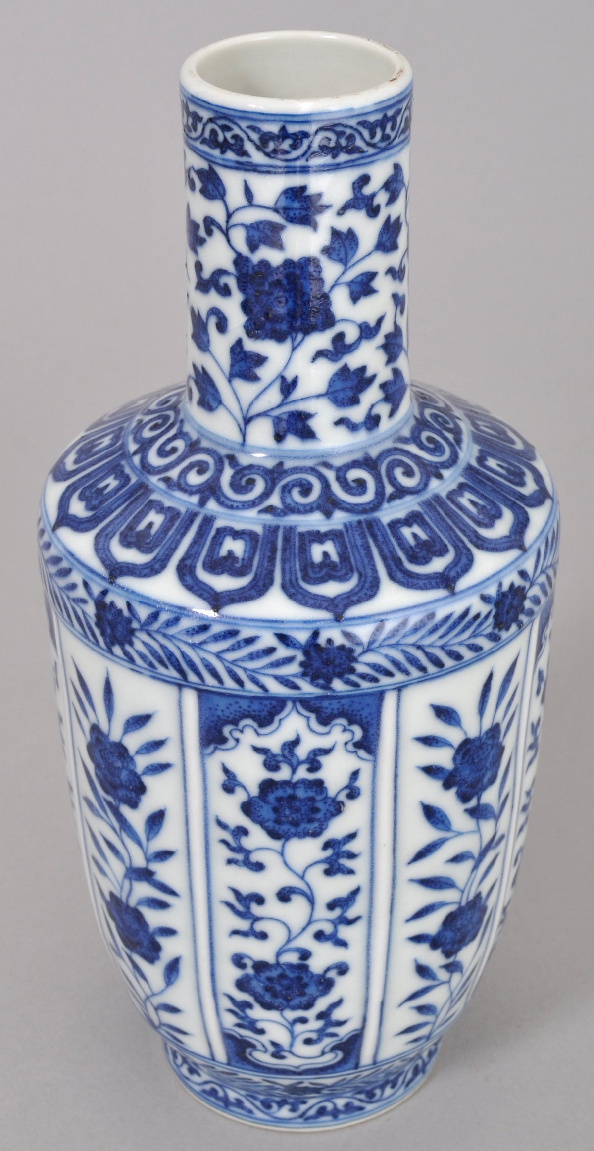 Antique 19th Century Chinese Blue and White Porcelain 'Sleeve' Vase, Circa 1850