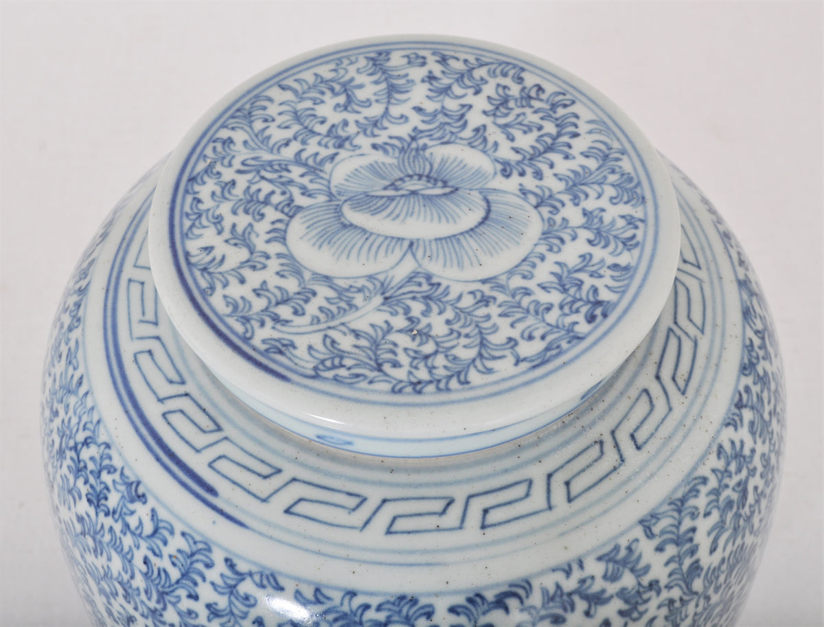 Antique Chinese Qing Dynasty Blue & White Porcelain Ginger Jar, Circa 1850