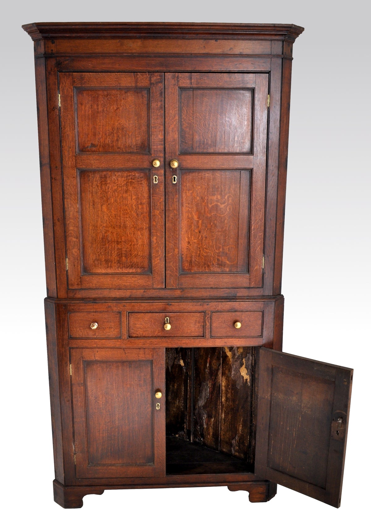 Antique English Georgian Oak Corner Cabinet, Circa 1780