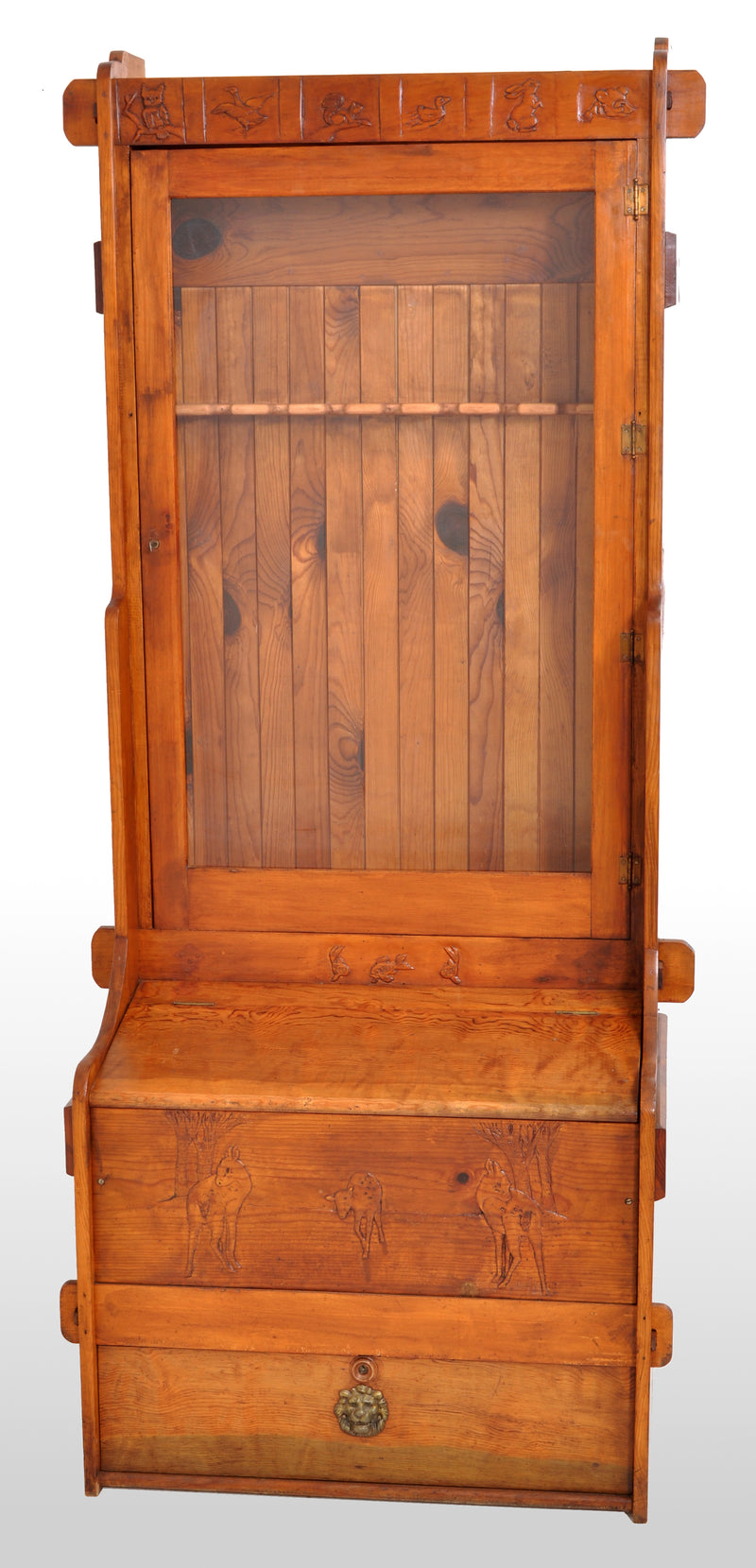 Antique American Carved Knotty Pine Country Gun / Rifle Display Cabinet, circa 1920