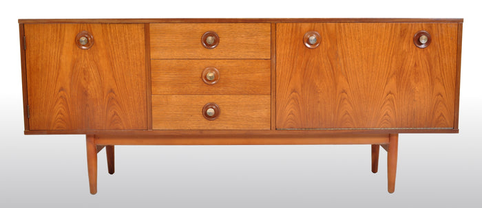 Mid-Century Modern Danish Credenza / Sideboard in Teak, 1960s