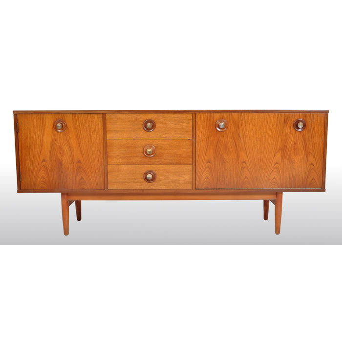 Mid-Century Modern Danish Credenza / Sideboard in Teak, 1960s