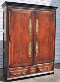 Antique 18th Century French Louis XV Provinicial Oak Armoire / Wardrobe, circa 1760