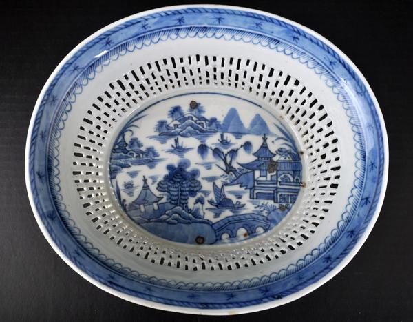 Antique Chinese Qing Dynasty Blue & White Reticulated Serving Bowl and Underplate, Circa 1800