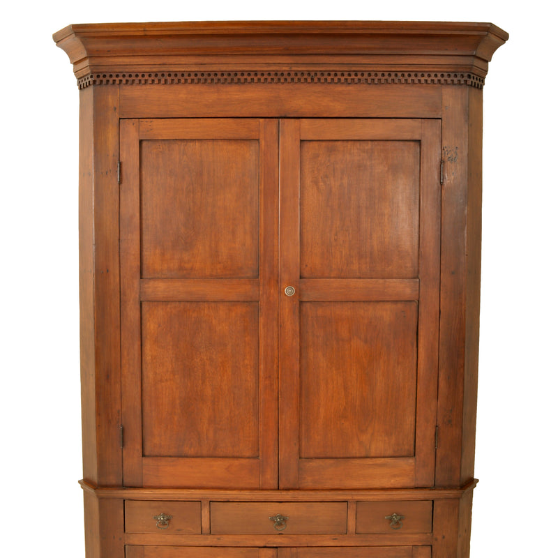 Antique American Colonial 19th Century Cherry Corner Cabinet Pennsylvania, circa 1830