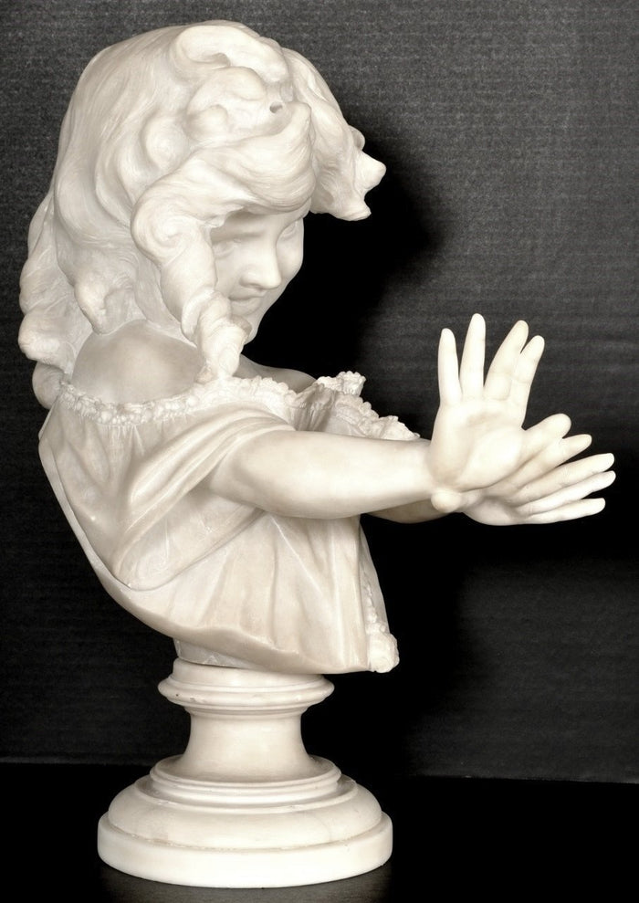 Antique Alabaster Bust on Verde Antico Column by Emilio Fiaschi (1858-1941), Circa 1890