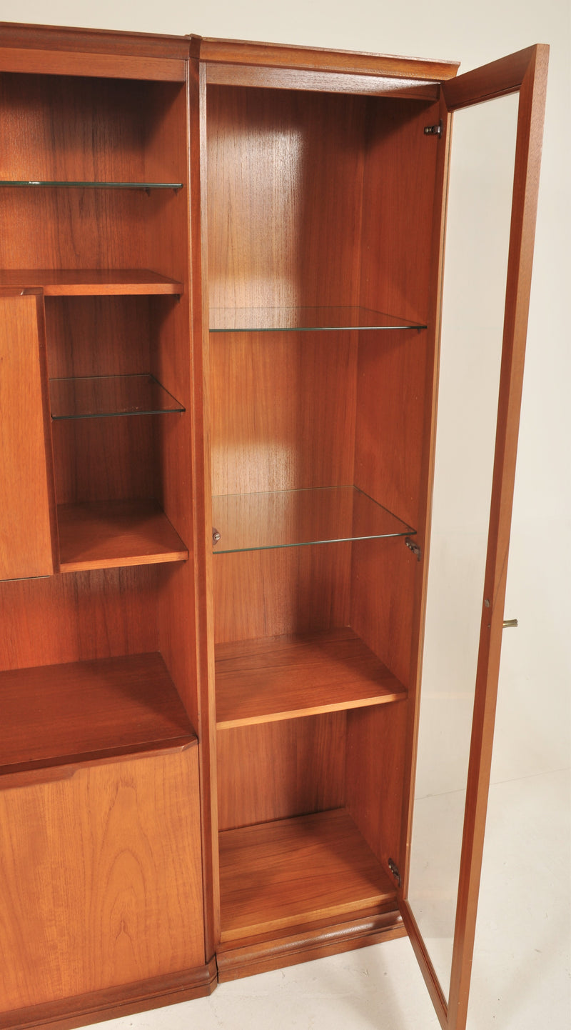 Mid-Century Modern Danish Teak Wall Unit/Hutch/Entertainment Center by Meredew, 1960s